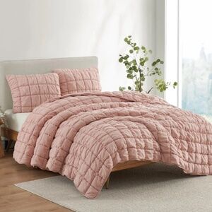 BHF Laurel 3-piece Puff Revers Comforter Set, King Blush Pink 1796188 102"x92"
